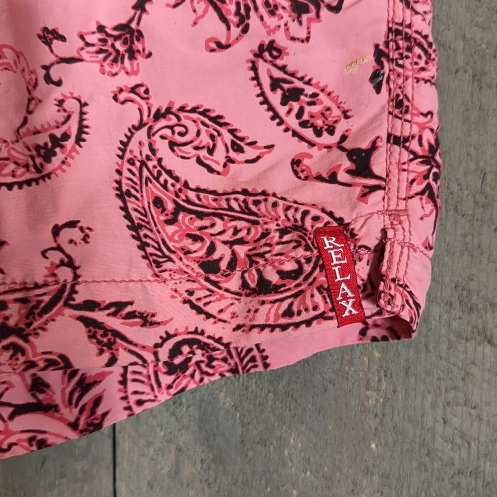 Tommy Bahama Relax coral color swim trunks with paisley print Size XXL
